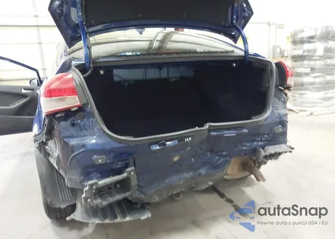 2018 Kia Forte Lx z USA, uszkodzony, nr VIN 3KPFK4A74JE252897